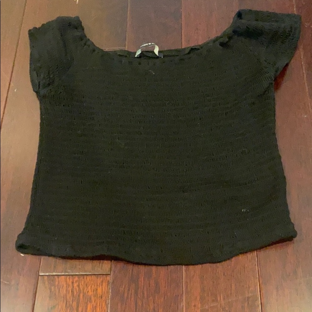 black tupe top